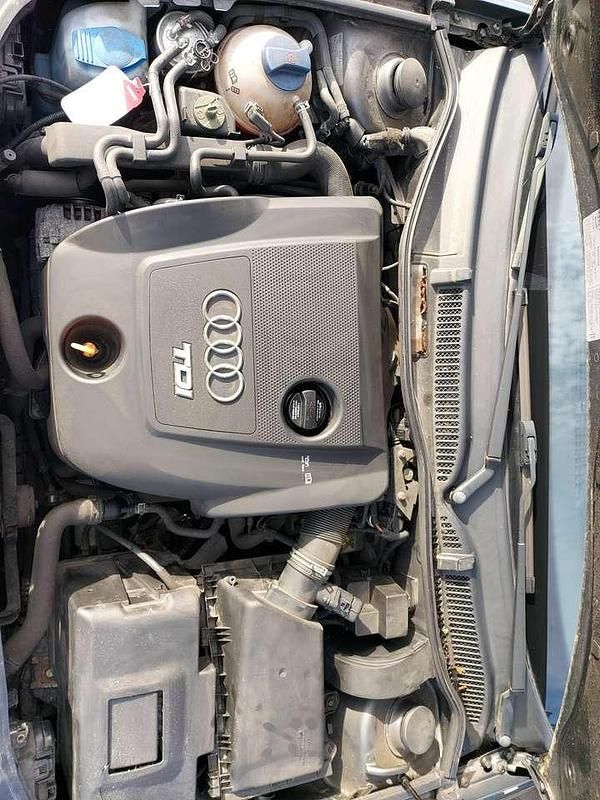 Gebraucht Audi A3 Attraction 101 PS (74 kW) 2002 Grau Limousine