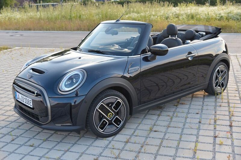 Schwarz Gebraucht 2023 Mini Cooper S Kleinwagen | 44.999 € - Bild 1/4