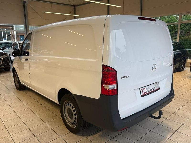Gebraucht Mercedes Vito 163 PS (119 kW) 2019 Weiß Van