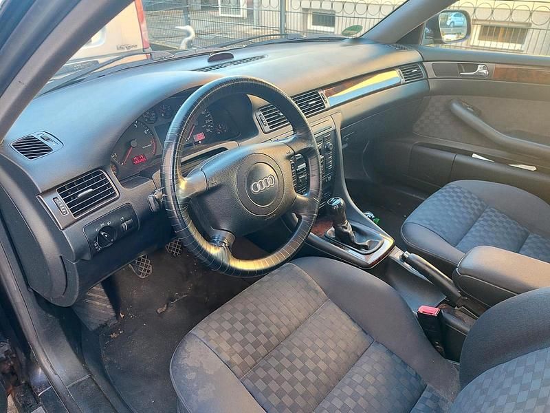 Gebraucht Audi A6 150 PS (110 kW) 1999 Braun Kombi