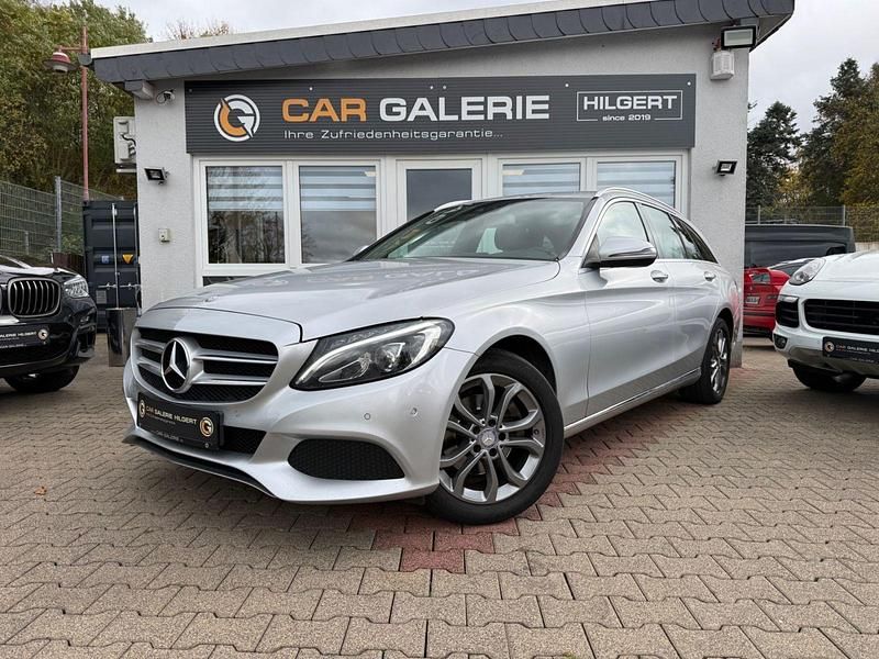 Silber Gebraucht 2016 Mercedes 220 Kombi | 8.990 € (Fairer Preis) - Bild 1/4