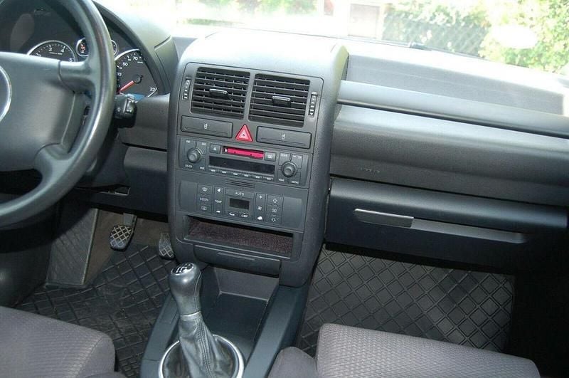 Gebraucht Audi A2 75 PS (55 kW) 2004 Blau Kleinwagen