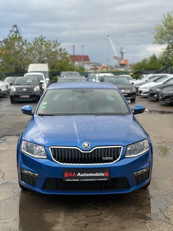 Usado Skoda Octavia RS 220 HP (161 kW) 2015 Azul Citadino