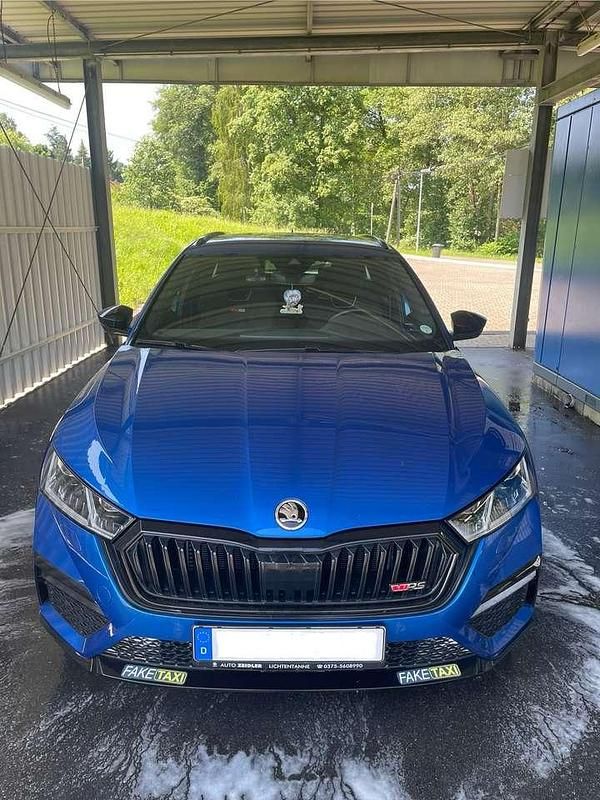 Blau Gebraucht 2020 Skoda Octavia RS Kombi | 25.000 € (Fairer Preis) - Bild 1/4