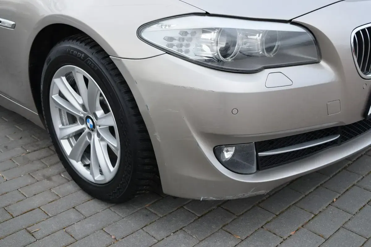 Gebraucht BMW 530 258 PS (189 kW) 2011 Silber Kombi