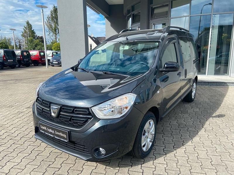 Comete grey Gebraucht 2021 Dacia Dokker Comfort Van | 17.999 € (Etwas zu teuer) - Bild 1/4