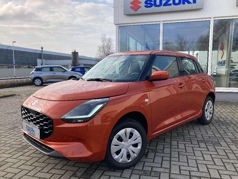Flame orange Neu 2025 Suzuki Swift Club Limousine | 22.780 € - Bild 1/4