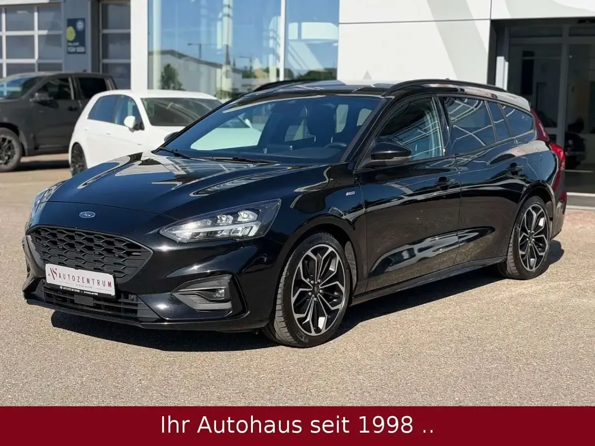 Gebraucht Ford Focus ST-Line 125 PS (91 kW) 2019 Shadow black Kombi
