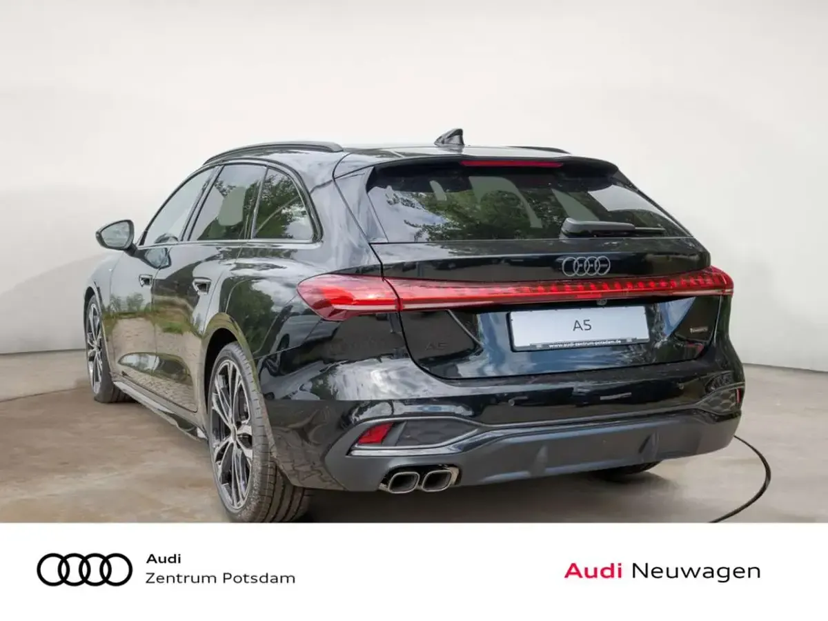 Neu Audi A5 Sport 204 PS (150 kW) 2026 Mythosschwarz Kombi