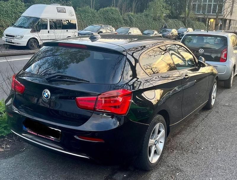 Second-hand BMW 116 Efficient Dynamics 116 CP (85 kW) 2016 Negru Hatchback
