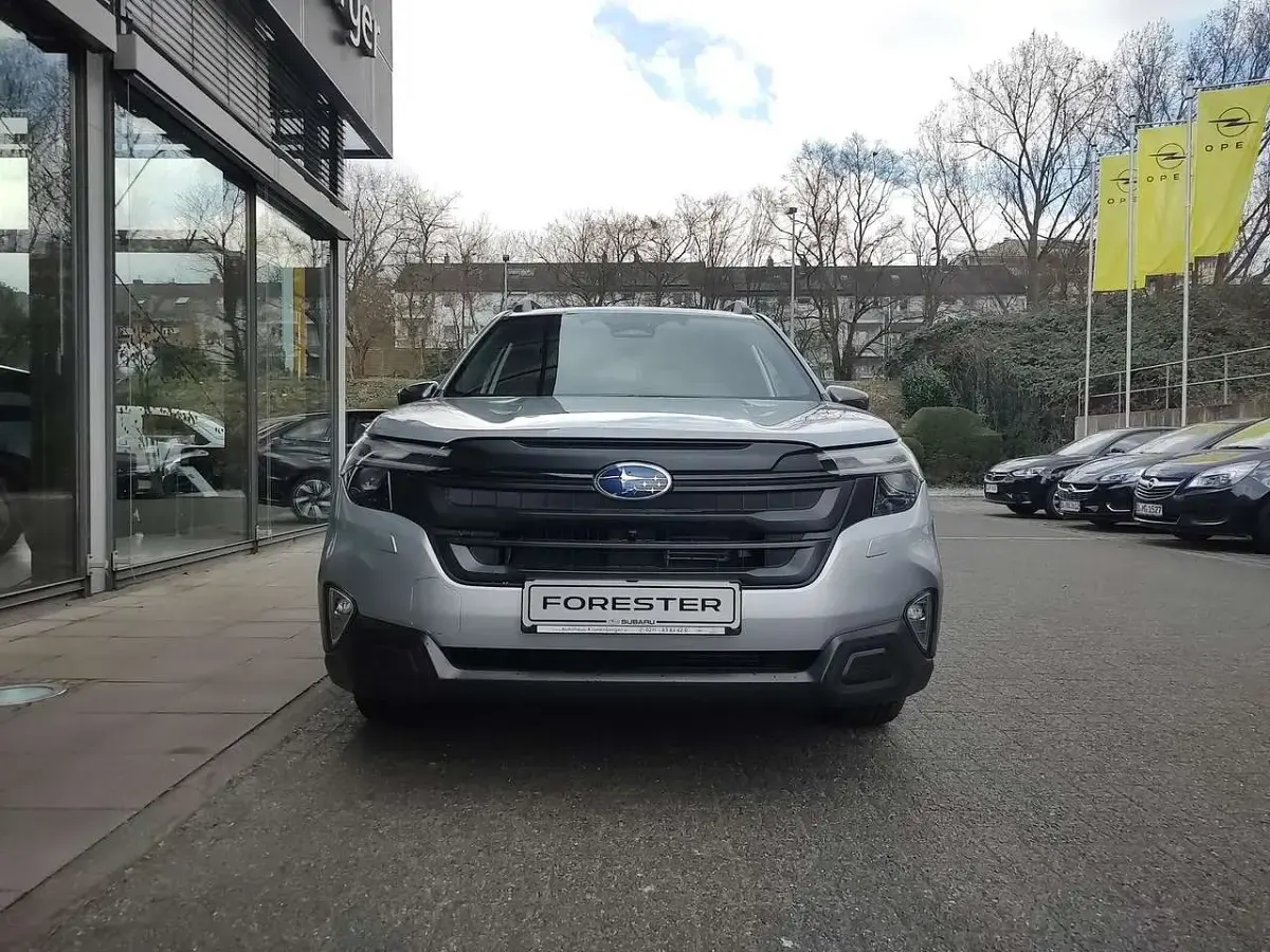 Neu Subaru Forester Exclusive+ 136 PS (100 kW) 2026 Ice silver (m) SUV