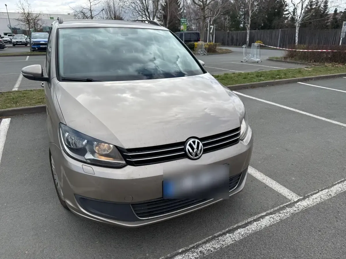 Gebraucht VW Touran 150 PS (110 kW) 2012 Gold Van / Kleinbus