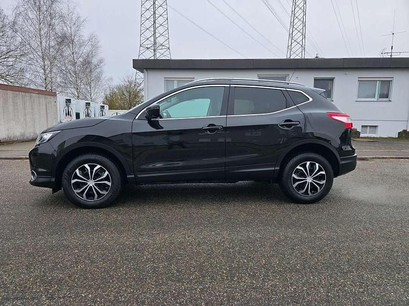 Gebraucht Nissan Qashqai Tekna 116 PS (85 kW) 2016 Black (m) SUV