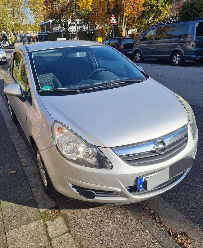 Grau Gebraucht 2011 Opel Corsa Selection Limousine | 1.500 € (Guter Preis) - Bild 1/4