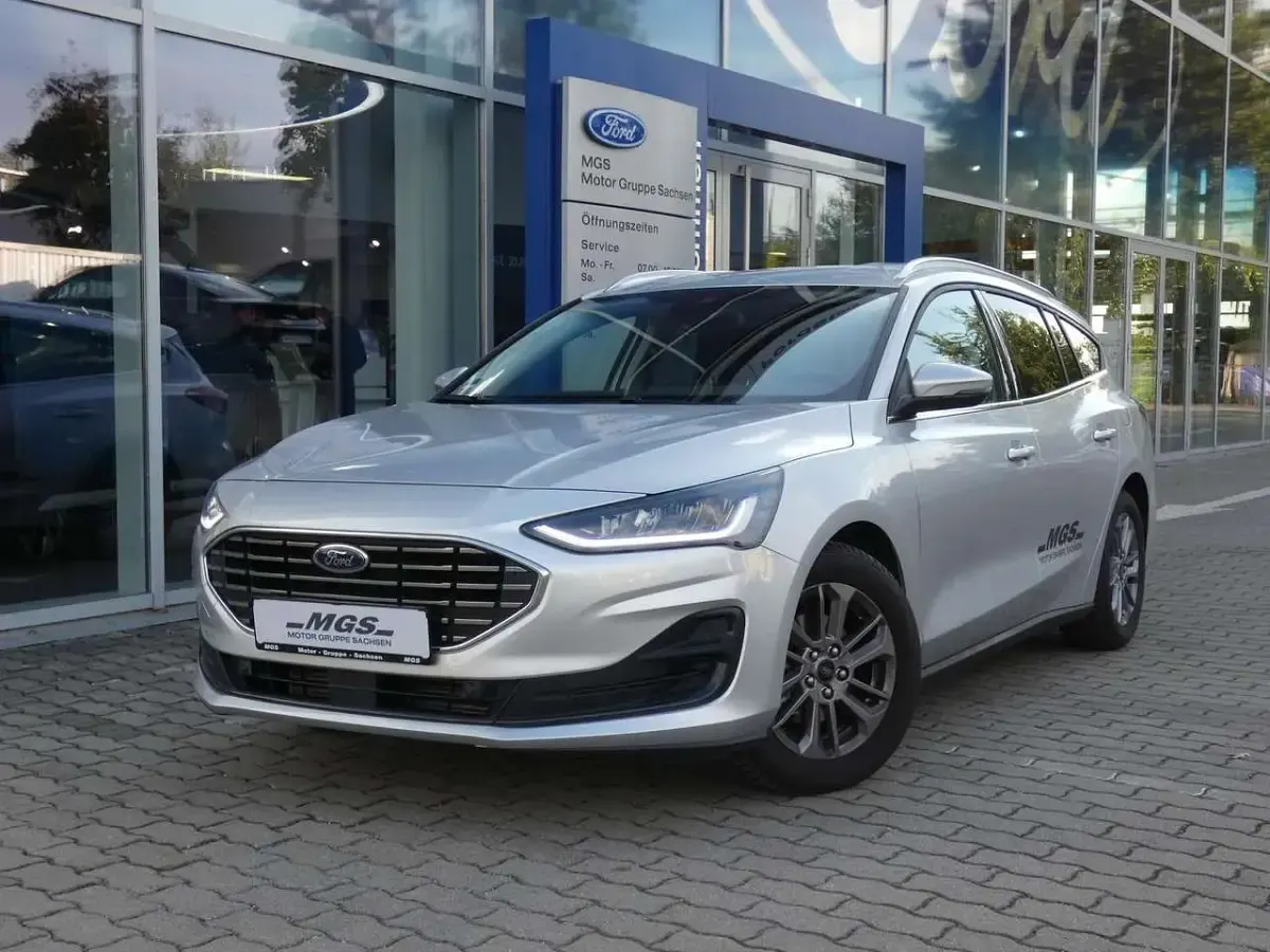 Gebraucht Ford Focus Titanium 155 PS (114 kW) 2025 Moondust silver metallic Kombi