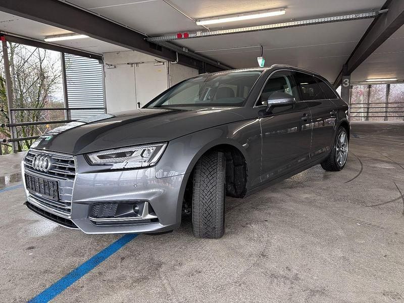 Gebraucht Audi A4 Ambiente 190 PS (139 kW) 2019 Grau Kombi