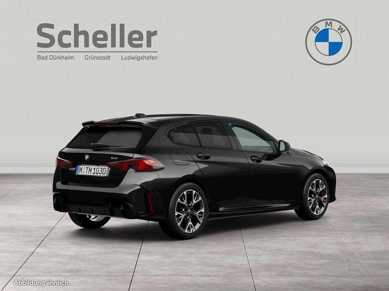 Uusi BMW 120 Performance 170 HP (125 kW) 2026 Musta Viistoperä