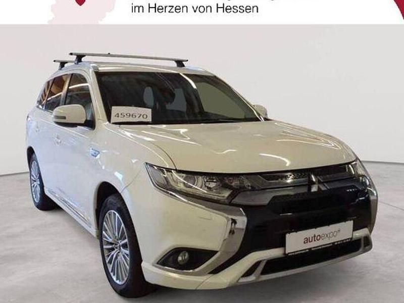 Andenweiß Gebraucht 2020 Mitsubishi Outlander P-HEV Diamant Edition SUV | 19.990 € (Fairer Preis) - Bild 1/4