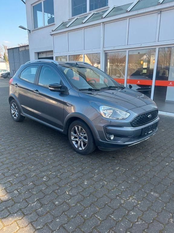 Gebraucht Ford Ka Plus Active 86 PS (63 kW) 2018 Grau Kleinwagen