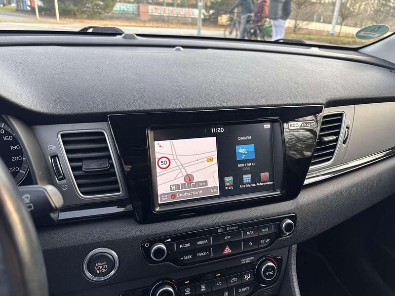 Gebraucht Kia Niro Spirit 105 PS (77 kW) 2017 Grau SUV