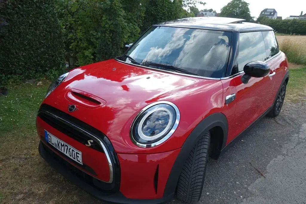 Gebraucht Mini Cooper SE 135 kW (184 PS) 2022 Rot Kleinwagen