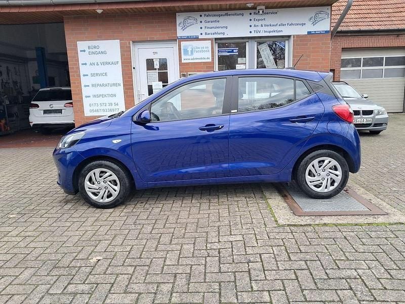Gebraucht Hyundai i10 Select 67 PS (49 kW) 2021 Blau Kleinwagen