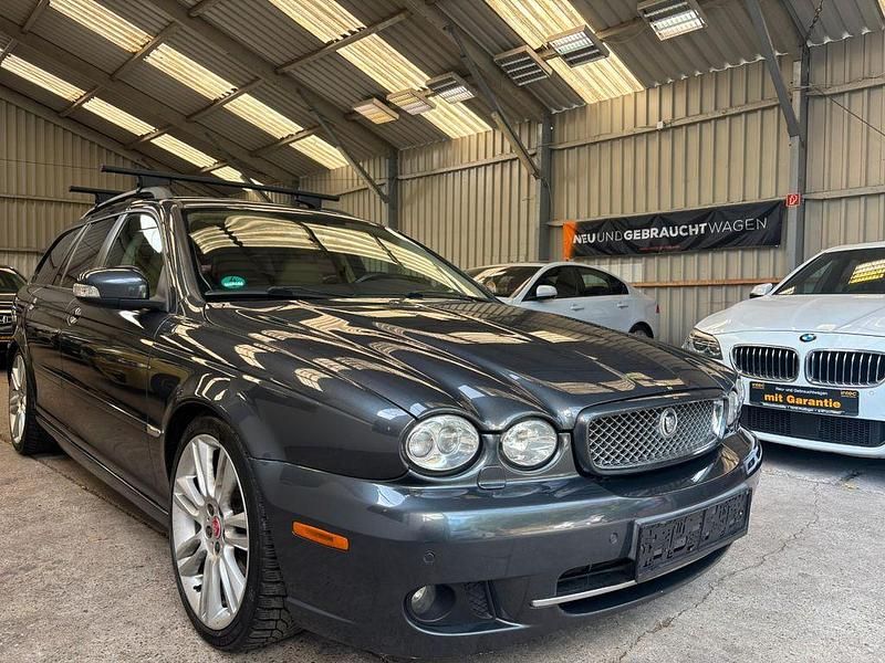 Grau Gebraucht 2009 Jaguar X-type Classic Kombi | 3.950 € (Fairer Preis) - Bild 1/4