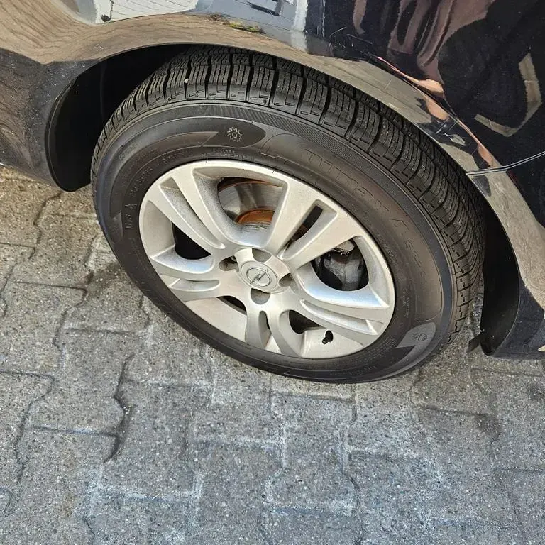 Używany Opel Corsa Edition 80 KM (58 kW) 2007 Czarny Hatchback