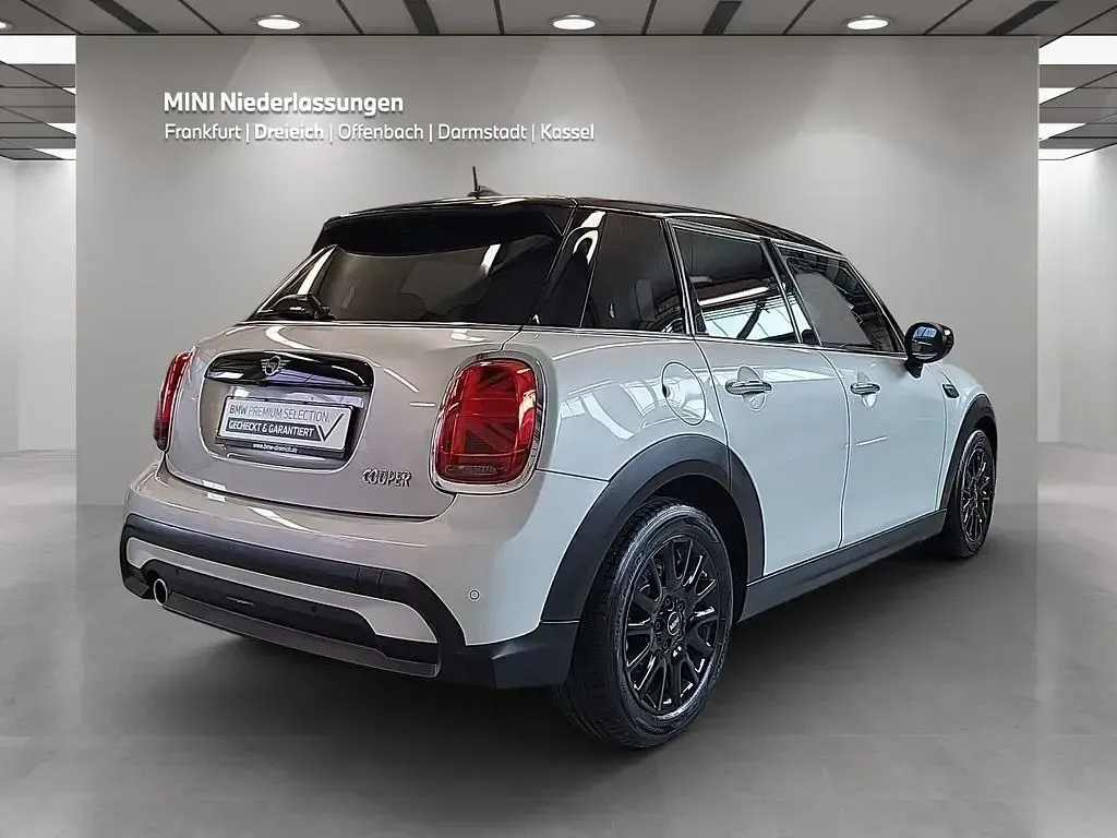 Käytetty Mini Cooper 136 HP (100 kW) 2022 Valkoinen Viistoperä