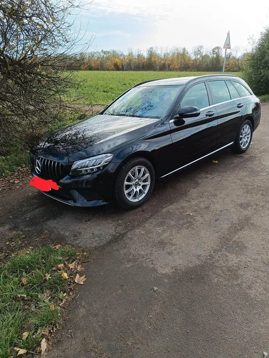 Gebraucht Mercedes C200 Avantgarde 163 PS (119 kW) 2021 Schwarz Limousine