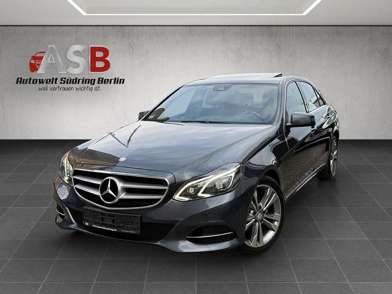 Grau Gebraucht 2013 Mercedes E200 Avantgarde Limousine | 15.999 € (Etwas zu teuer) - Bild 1/4