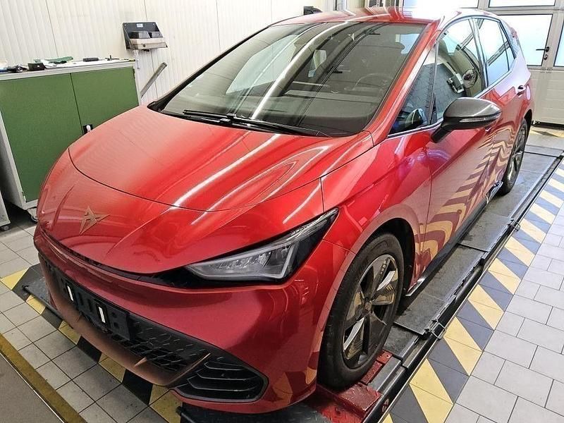 Rayleigh red metallic Gebraucht 2023 Cupra Born Kleinwagen | 24.430 € (Fairer Preis) - Bild 1/2