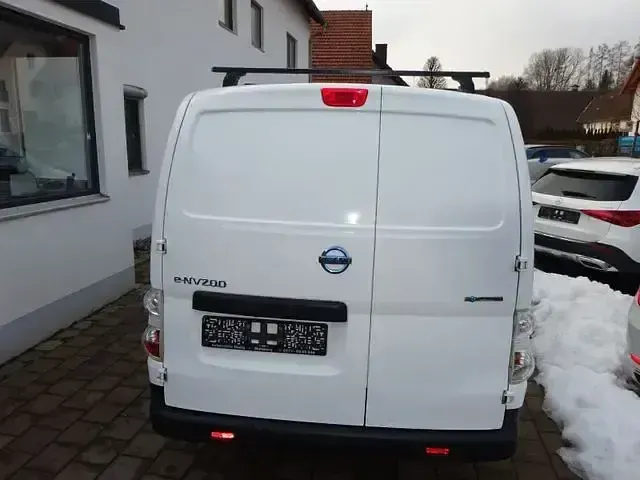Gebraucht Nissan e-NV200 294 kW (400 PS) 2016 Weiss Van / Kleinbus
