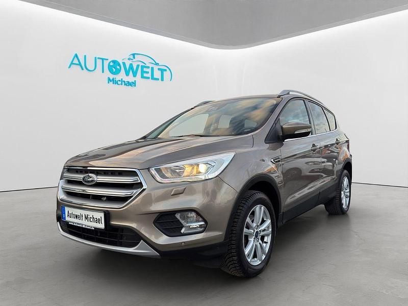 Gebraucht Ford Kuga 150 PS (110 kW) 2018 Grau SUV