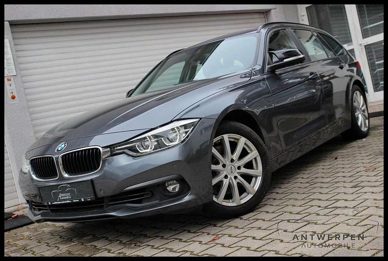 Mineralgrau Gebraucht 2018 BMW 330 Advantage Kombi | 16.990 € (Guter Preis) - Bild 1/4