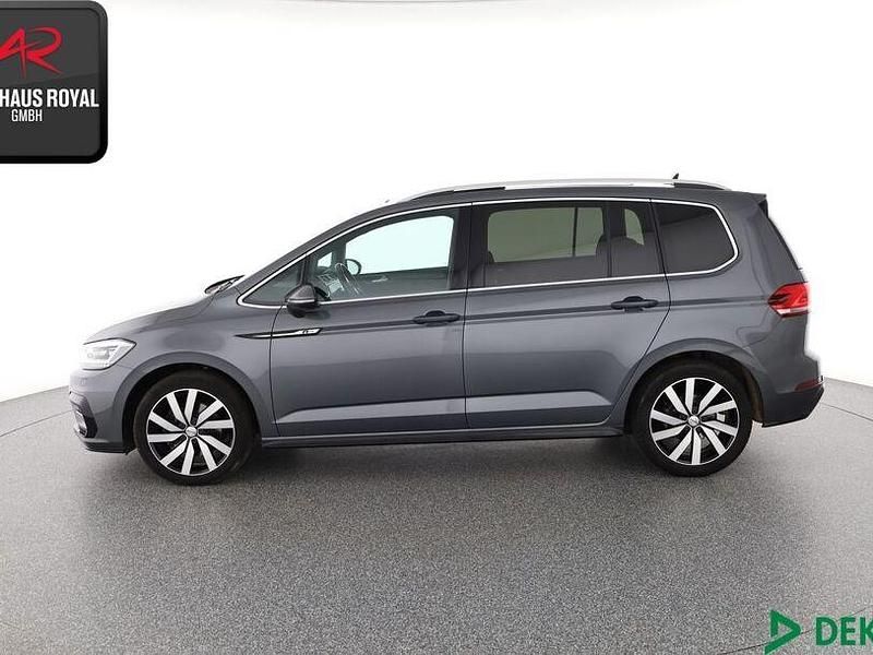 Gebraucht VW Touran R-line 150 PS (110 kW) 2021 Grau Van / Kleinbus