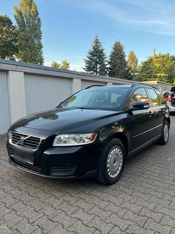 Schwarz Gebraucht 2008 Volvo V50 Kombi | 3.490 € (Fairer Preis) - Bild 1/4