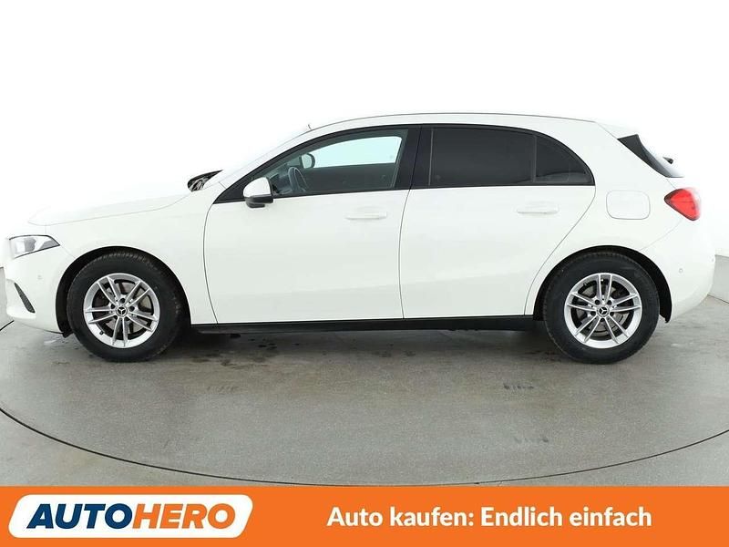 Gebraucht Mercedes A200 163 PS (119 kW) 2018 Weiß Limousine