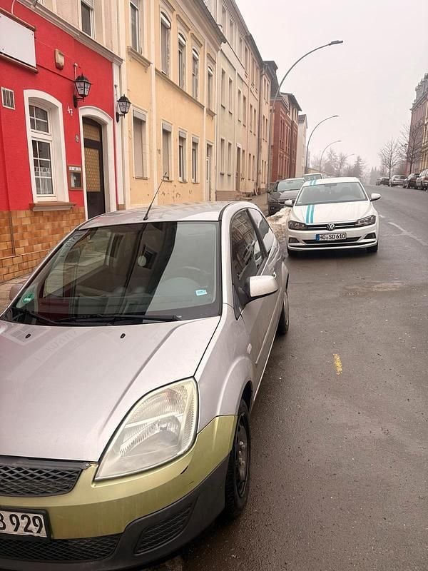 Gebraucht Ford Fiesta 60 PS (44 kW) 2008 Silber Kleinwagen