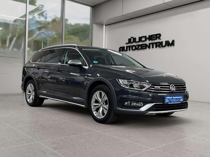 Uranograu/cinza urano Gebraucht 2018 VW Passat Alltrack Kombi | 20.990 € (Superpreis) - Bild 1/4