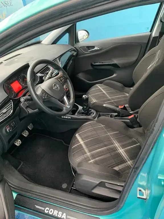Usata Opel Corsa Color Edition 101 CV (74 kW) 2016 Verde Utilitaria