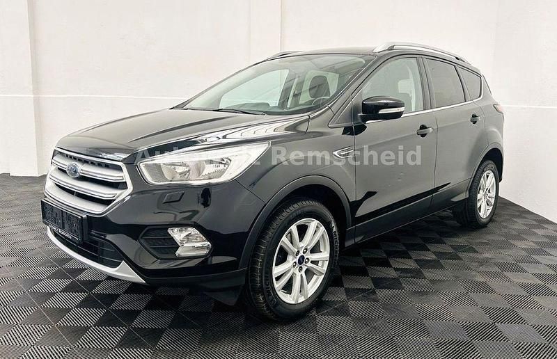 Schwarz Gebraucht 2017 Ford Kuga Trend SUV | 9.499 € (Superpreis) - Bild 1/4