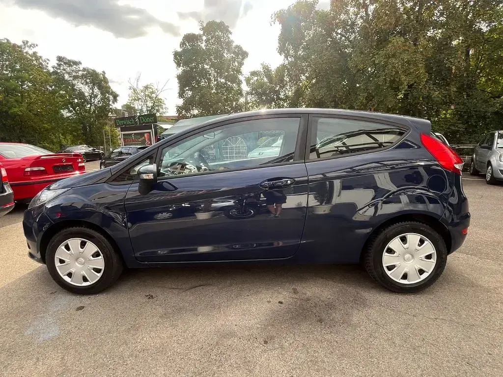 Gebraucht Ford Fiesta Trend 60 PS (44 kW) 2010 Blau Kleinwagen