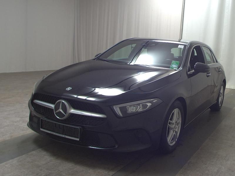 Gebraucht Mercedes A200 Progressive 150 PS (110 kW) 2020 Schwarz Limousine
