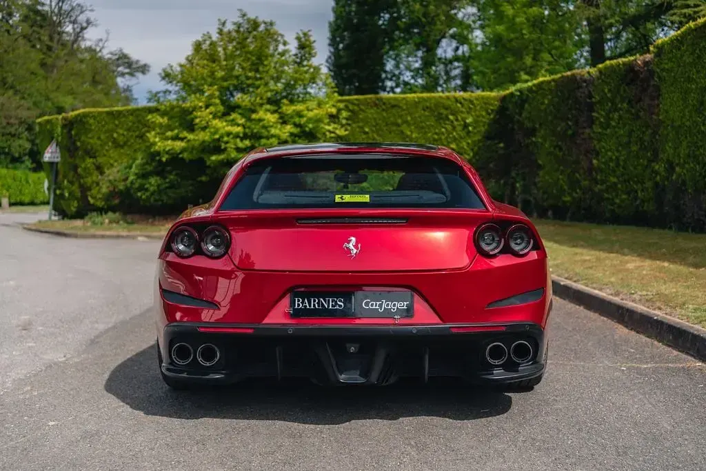 Second-hand Ferrari GTC4Lusso 689 CP (506 kW) 2018 Roșu Break