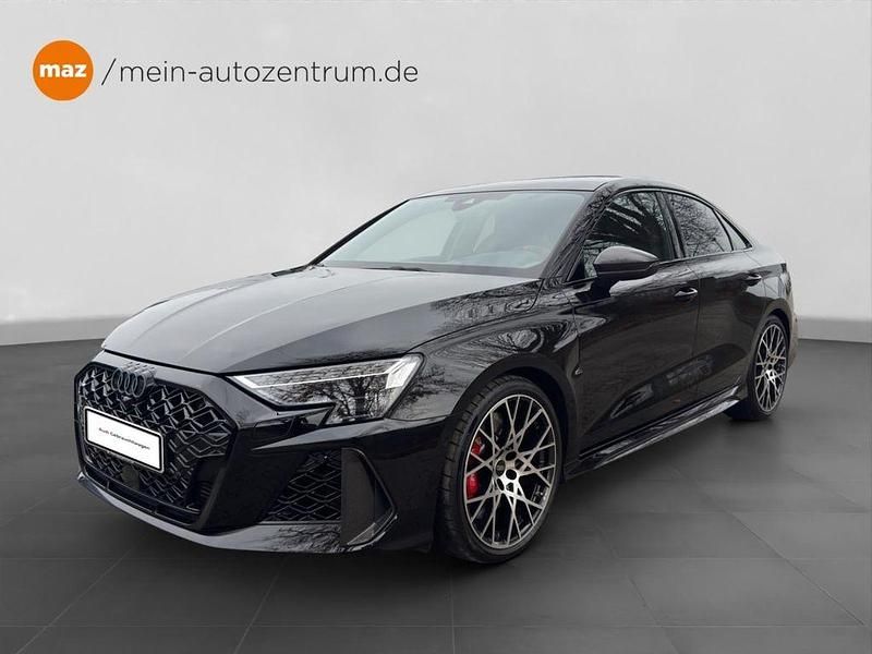Gebraucht Audi RS3 Ambiente 400 PS (294 kW) 2024 Mythosschwarz metallic Limousine