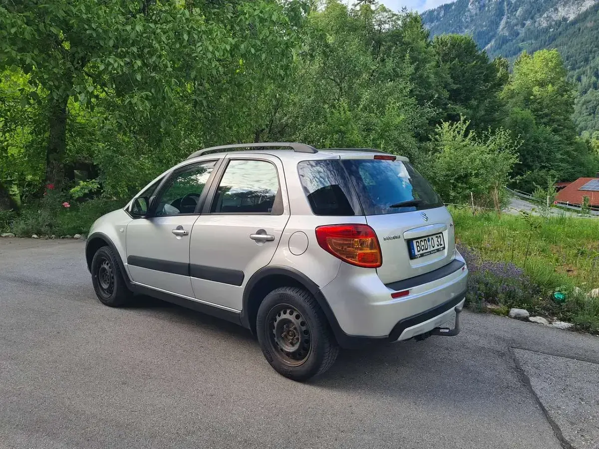 Gebraucht Suzuki SX4 120 PS (88 kW) 2013 Silber Kleinwagen
