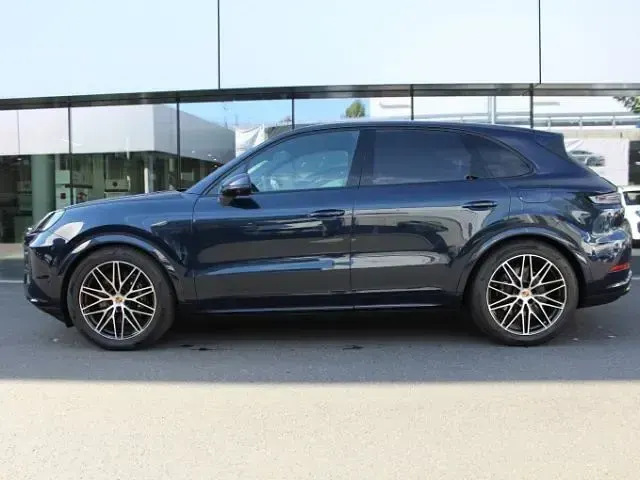 Gebraucht Porsche Cayenne E-Hybrid 470 PS (345 kW) 2026 Blau SUV