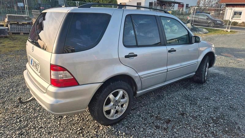 Gebraucht Mercedes 320 2002 Grau SUV