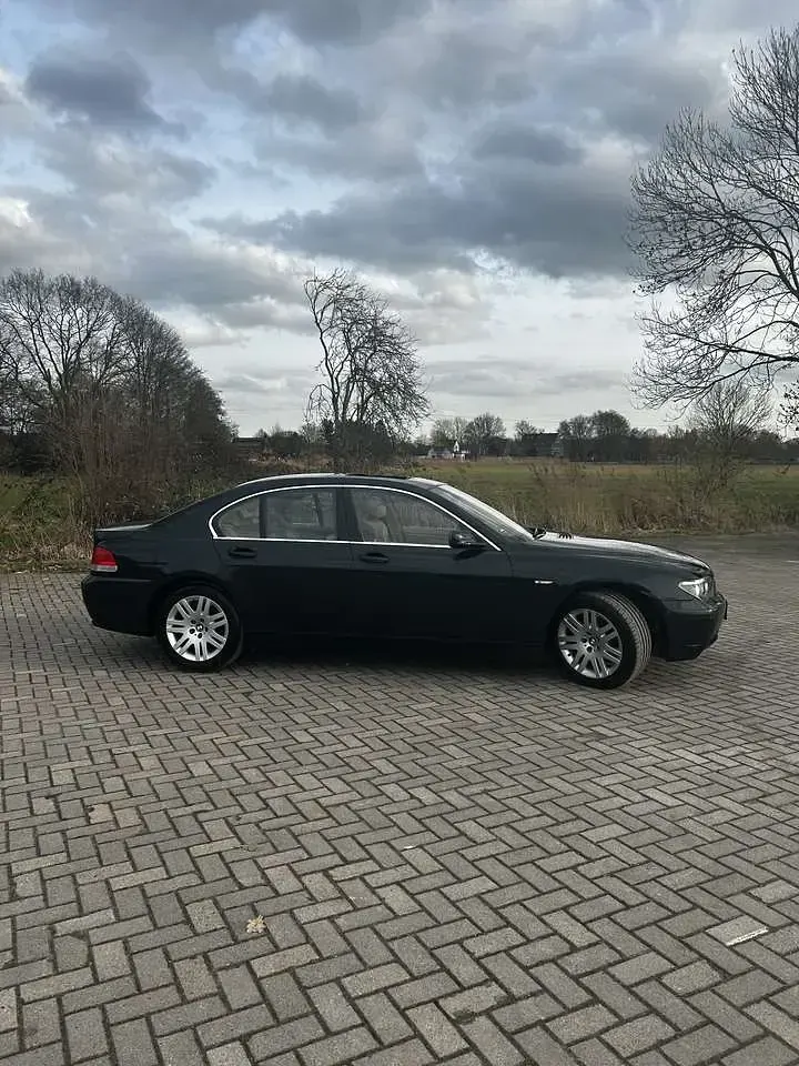 Gebraucht BMW 735 272 PS (200 kW) 2003 Grün Limousine